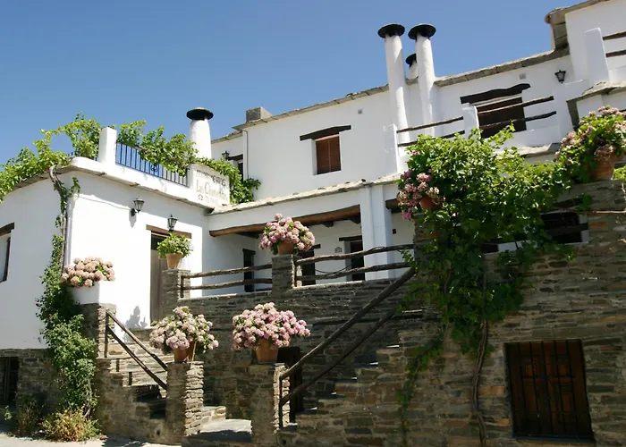 Apartamentos Rurales Las Chimeneas